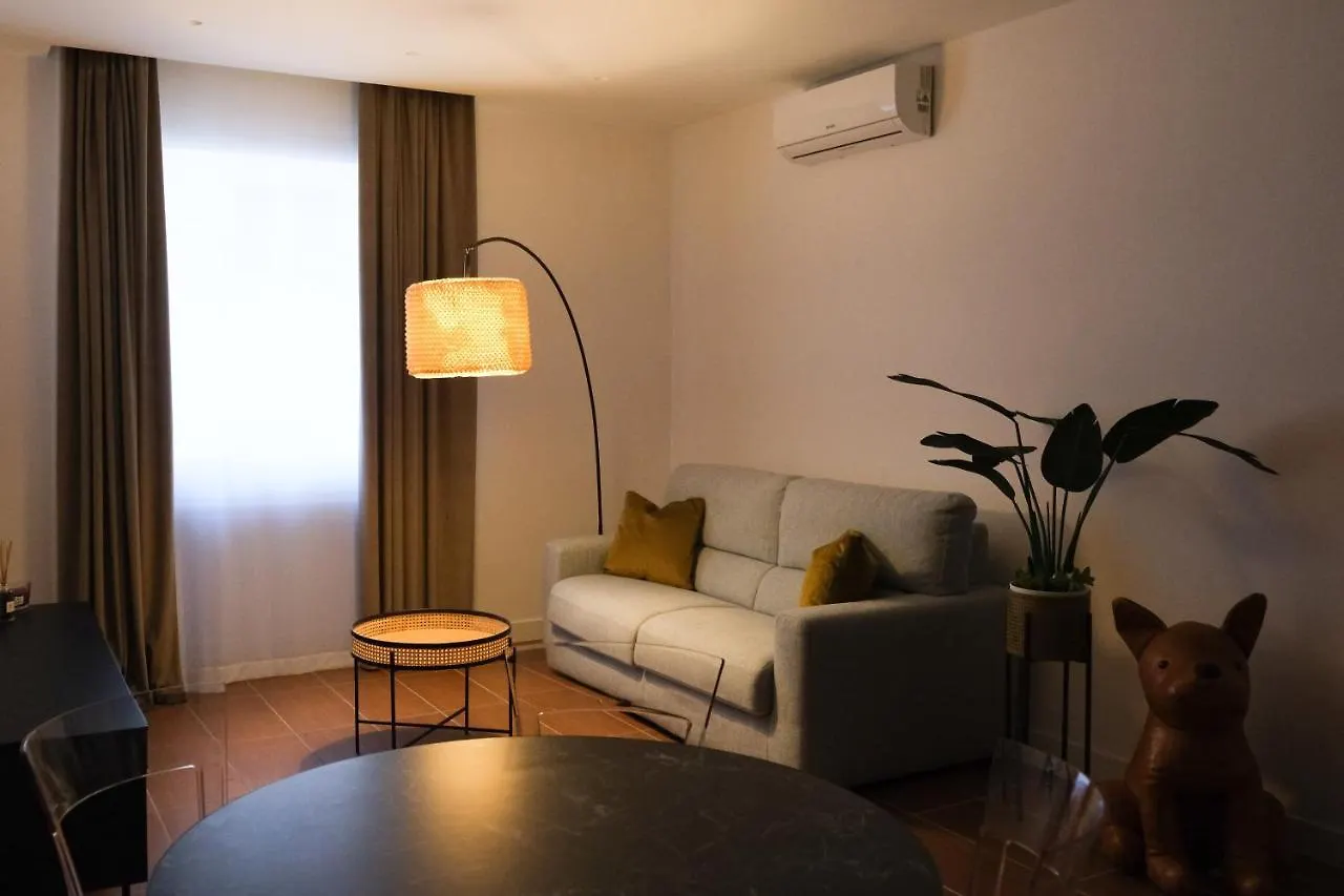 Aroma Apartment, Maschio Angioino-Porto Di Napoli 0*,  Italia